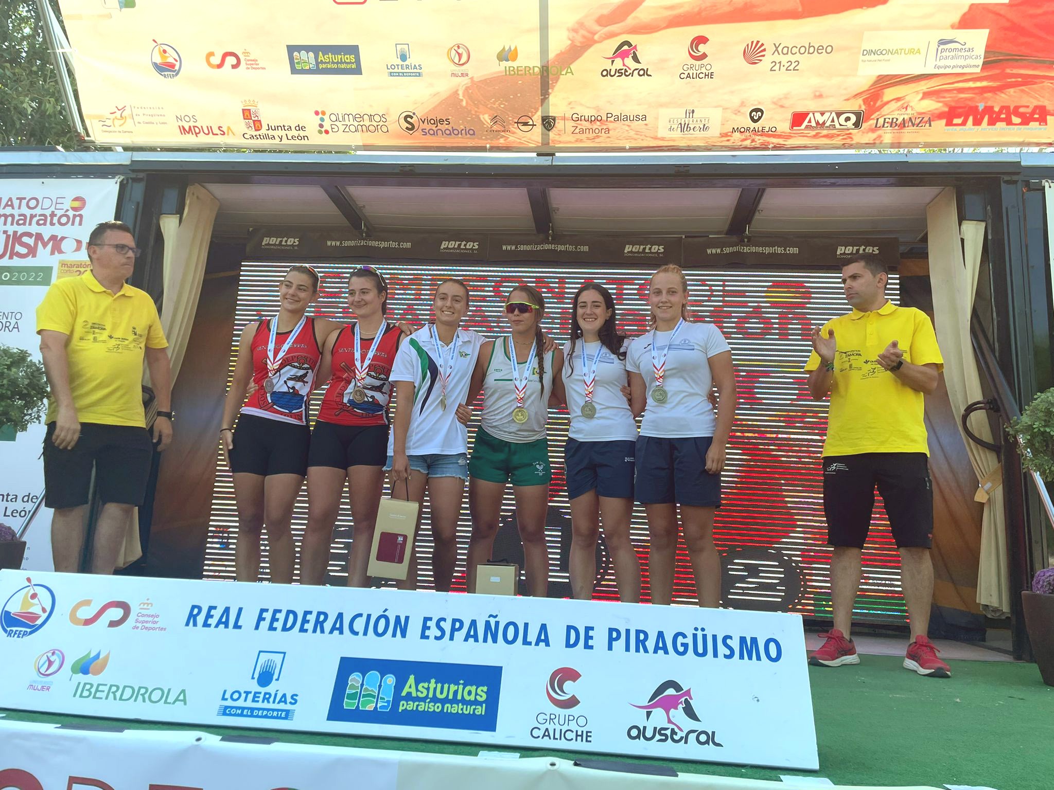 Plata para las palistas del Club Natación Pamplona en el Campeonato de España de Maratón